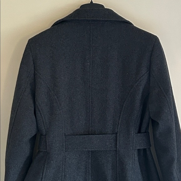 Women’s Marvin Richards deep gray, layered and feminine woolen coat with belt. - Picture 12 of 16